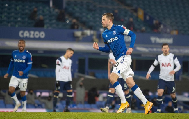 也加大了球 也加大了球