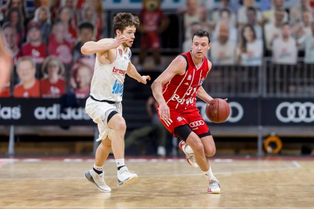 球员奥莫特 球员奥莫特